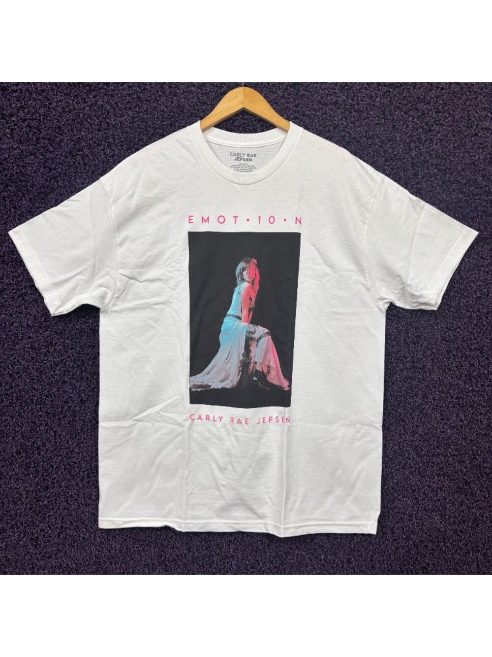 Carly Rae Jepsen Emot10n Portrait T-Shirt Size Extra Large